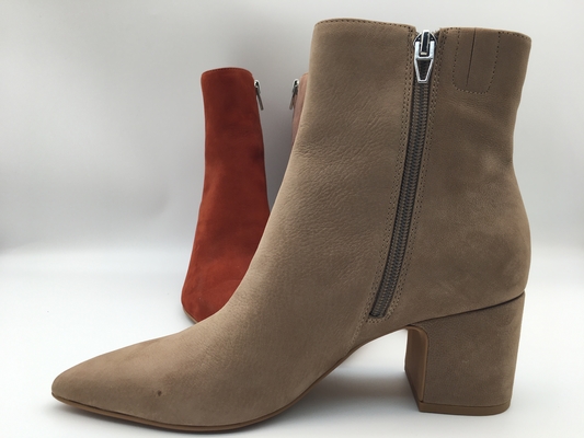 Zehen-Kleider-Halbstiefel der Frauen spitze, weiches Kuhveloursledernappaleder mit YKK-Reißverschluss, feste hölzerne Fersen mit Gummi-outsole