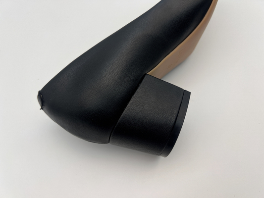 Die Abendschuh-zeigte weicher Gewebe-flacher Absatz der Nappaleder-schwarzen Frauen Toe Shoes