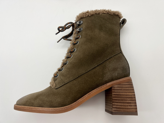 Spitze-obenwinter-Kleiderstiefel der Frauen wasserdichte rutschfeste, weiches Kuhvelourleder mit Plüschfutter der hohen Qualität