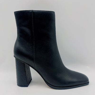 Das lederne Kleid der wasserdichten Frauen lädt zufälliges schwarzes Quadrat Toe Ankle Boots auf