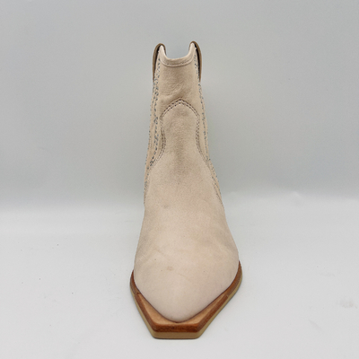 Das lederne Kleid der Knochen-Frauen lädt bequeme Damen-zufällige Halbstiefel mit Bolzen-Stickerei auf
