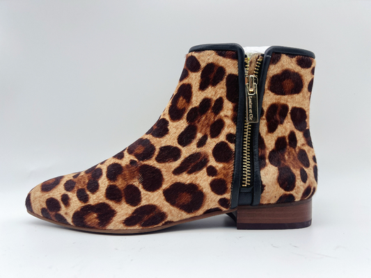 Das Leder-Zipoben Halbstiefel der Frauen, ringsum Toe Low Heel Ankle Boots