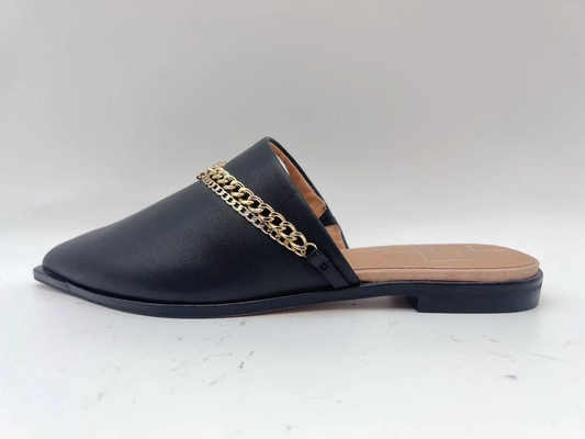 Die schwarzen flachen Freizeitschuhe SGS-Frauen, einteiliger schwarzer geschlossener Toe Slippers