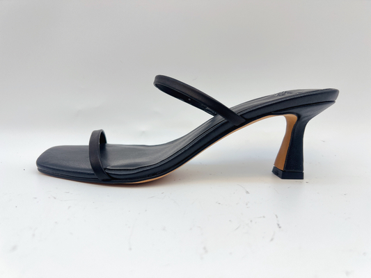 Ein Bügel-leichte Sommer-Pantoffel-schwarzer flacher Absatz offener Toe Shoes