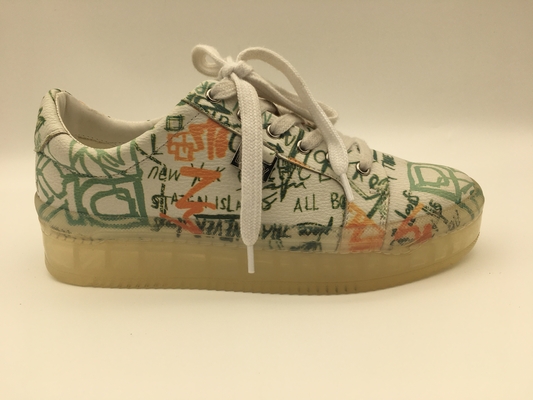 Der beige Frauen schnüren sich oben Freizeit-Komfort-Schuhe der Freizeitschuh-5mm
