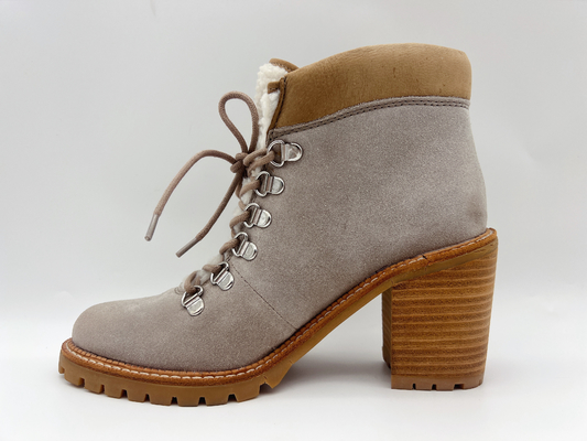 Weiches Vlies schnüren sich oben ODM-Soem die Halbstiefel der wasserdichten Stiefel-Frauen beige