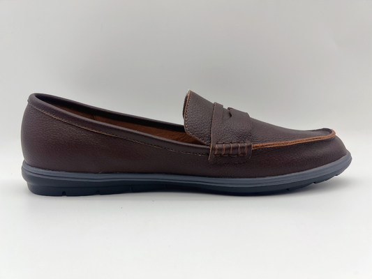 Bequemer Beleg-beständige Arbeits-Schuhe weich zwei Tone Leather Ladys Flat Leather-Müßiggänger