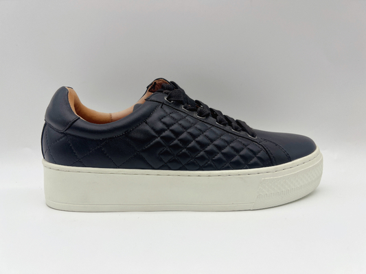 Die flachen Lederschuhe der Freizeit-Frauen mit Weiß gleiten nicht Gummi-Outsole