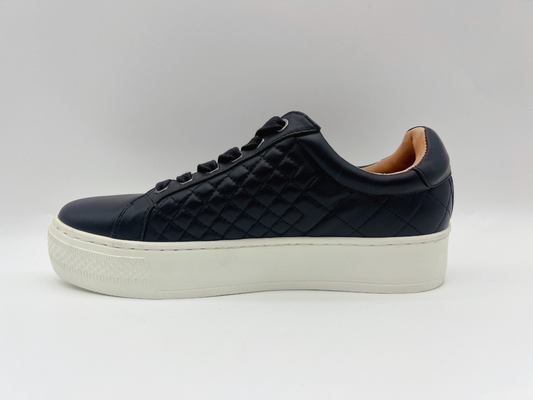 Die flachen Lederschuhe der Freizeit-Frauen mit Weiß gleiten nicht Gummi-Outsole