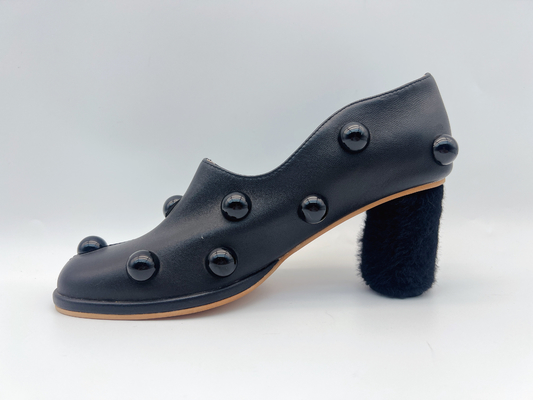 Weiche Nappaleder-Frauen pumpt Abendschuhe des Schuh-schwarze flachen Absatzes mit Pilz-Mosaik