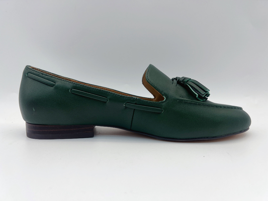 Die flachen Lederschuh-dunkelgrüne nicht Beleg-Müßiggänger der Mode-Frauen