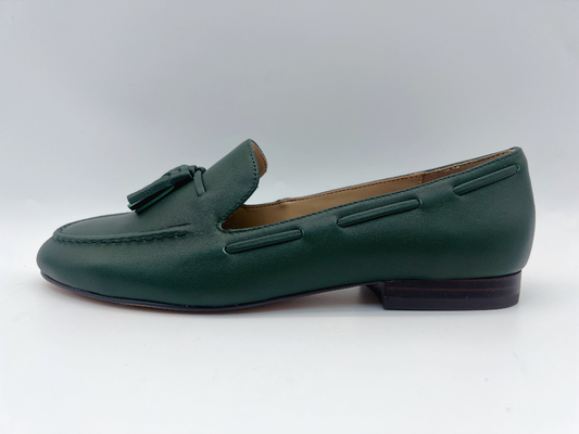 Die flachen Lederschuh-dunkelgrüne nicht Beleg-Müßiggänger der Mode-Frauen