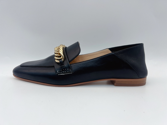 Flache die Lederschuh-Gewohnheit der Mode-Müßiggänger-Frauen mit Metallkette