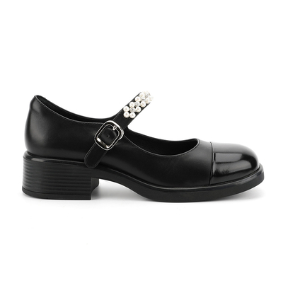 Rundkopf-Verpackungs-Toe Womens Leather Flat Shoes-Schwarzweiss-nähen