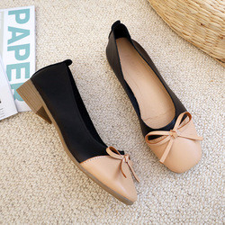 Nackte arbeiten flache Schuhe der Komfort-Pumpe Colorblock der Frauen, lederne Bogen-Ebenen um
