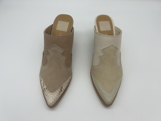 Spitzer Toe Shoes Tan Soem-Frauen/weg von den weißen Freizeitschuhen mit TPR Outsole