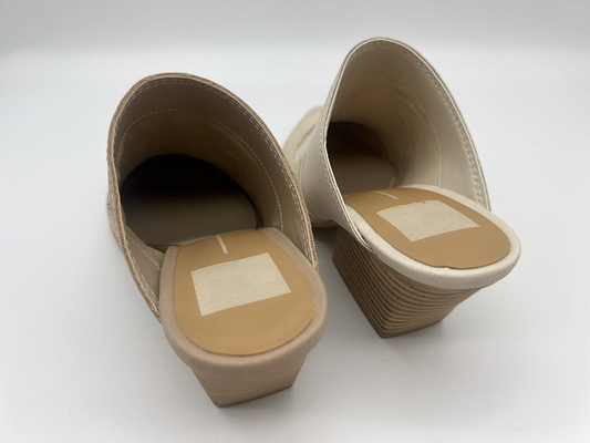 Spitzer Toe Shoes Tan Soem-Frauen/weg von den weißen Freizeitschuhen mit TPR Outsole