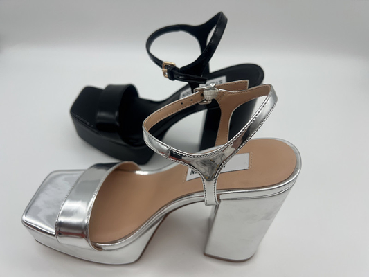 Die ledernen Abendschuhe Patent-PU-Frauen quadrieren Toe Silver Black Chunky Heel