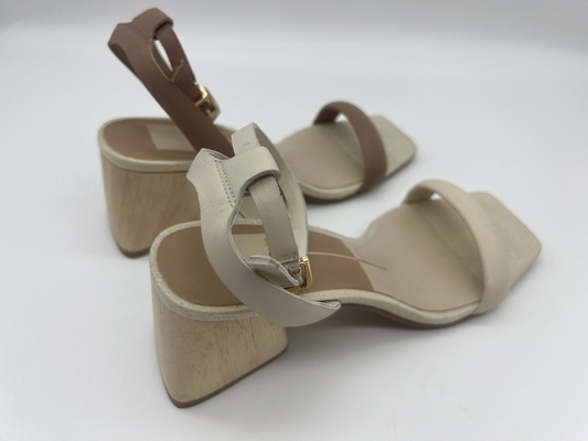 Dauerhafter beige geschlossener Toe Sandals, wirkliches hölzernes auf den Fersen gefolgtes Quadrat Toe Ankle Strap Sandals