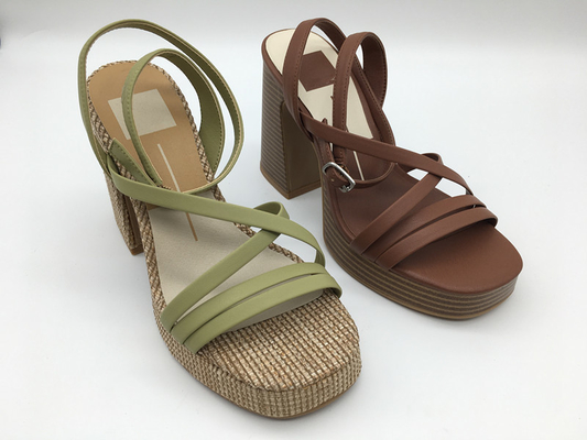 Lederne Abendschuhe Browns/der grünen Frauen bequem mit Knöchel-Bügel