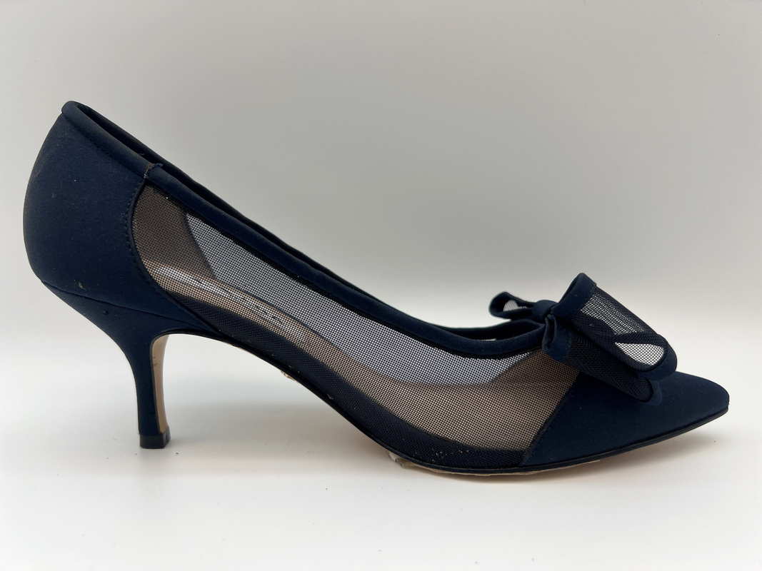 Die ledernen Abendschuh-Breathable Schwarzes SGS-Frauen gezeigt schloss Toe Heels With Mesh Butterfly