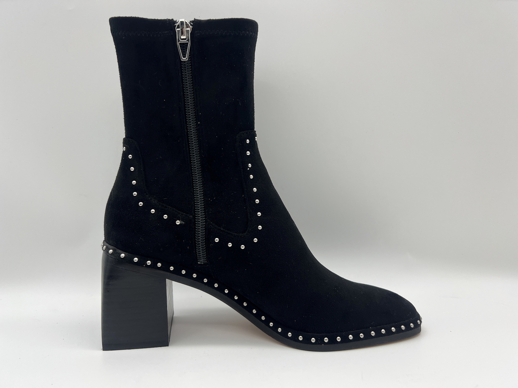 weiche Halbstiefel des Velourleders und Ausdehnung lycra Gewebe des Kleides schwarzer Frauen mit Metallreißverschlussentwurf, quadratische ABSferse
