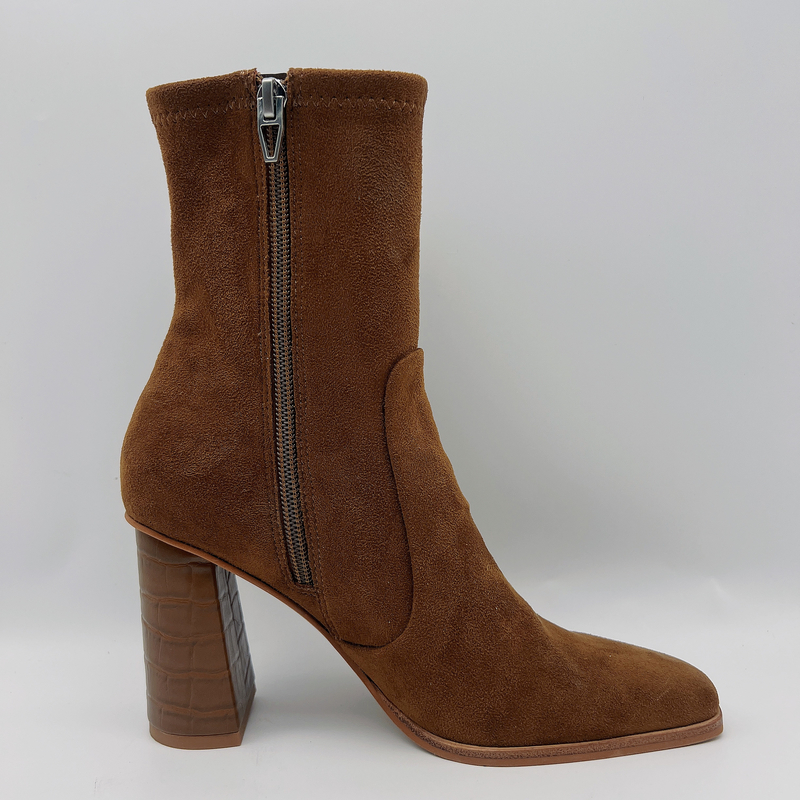 Quadrieren lederne Stiefel der Kuh-Veloursleder-Frauen Kleidertoe lt brown TPR Outsole mit Pusable-Latex